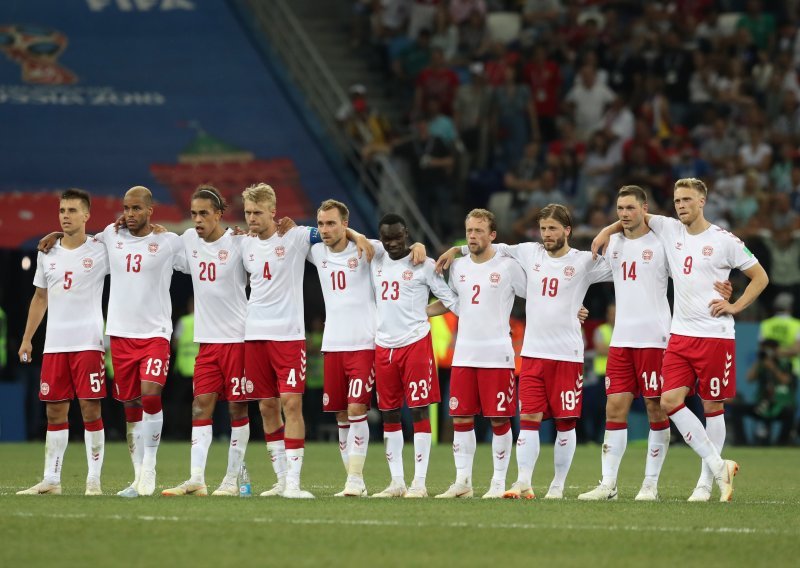 Poslije skandala kakav se ne pamti i izbjegnute blamaže na terenu oglasili se amateri koji su spasili danski nogomet