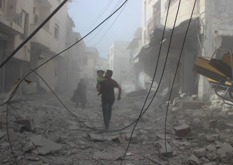 Iran, Rusija i Turska odlučuju o sudbini sirijske pokrajine kojoj prijeti humanitarna katastrofa