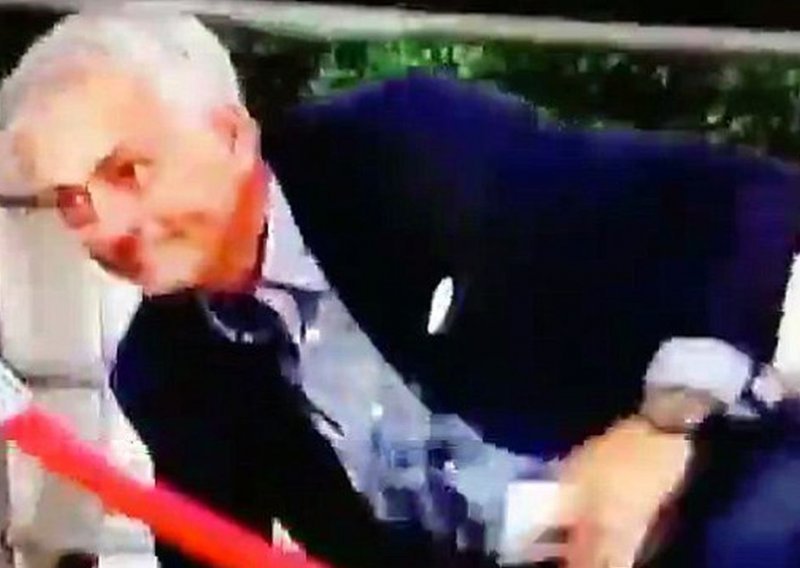 Video Josea Mourinha kako pada na glavu postao hit na društvenim mrežama