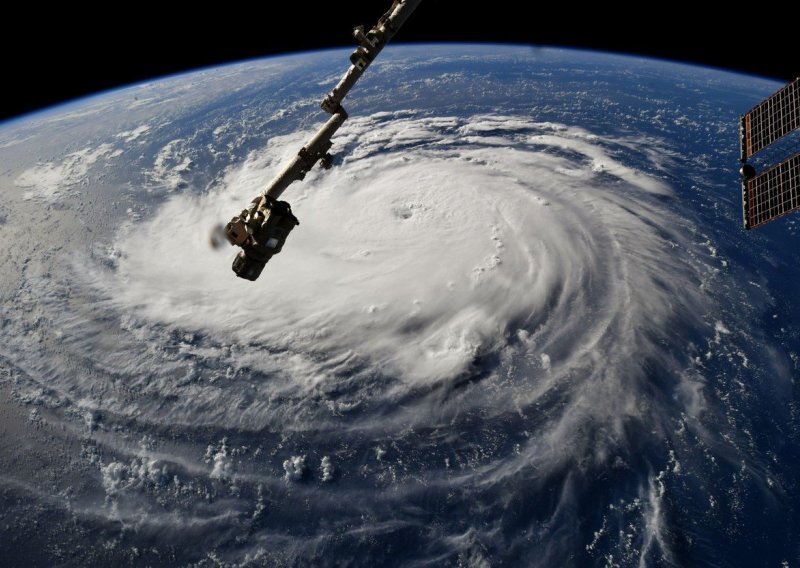 Istočnoj obali SAD-a prijeti katastrofalan uragan, krenule evakuacije