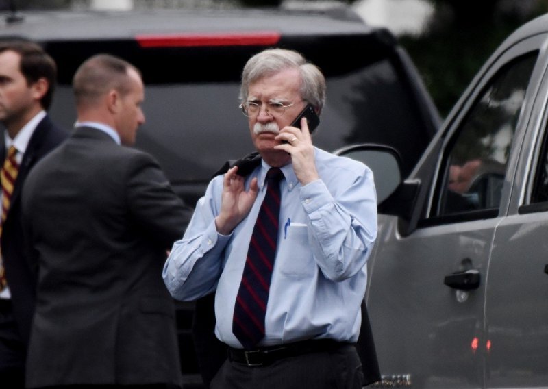 Bolton: Vojna intervencija u Venezueli nije neizbježna