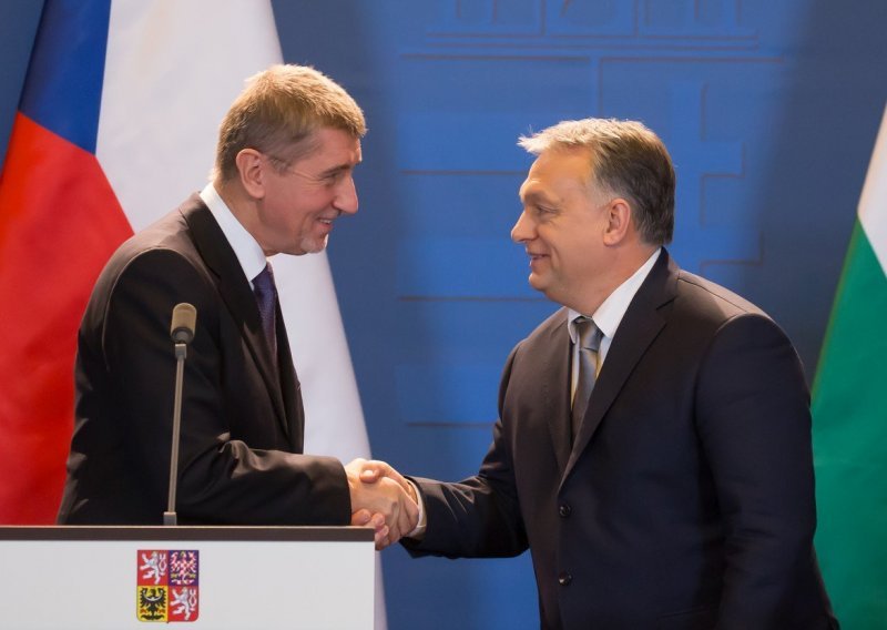 Češki premijer: Višegradska skupina nema svog kandidata za predsjednika Europske komisije