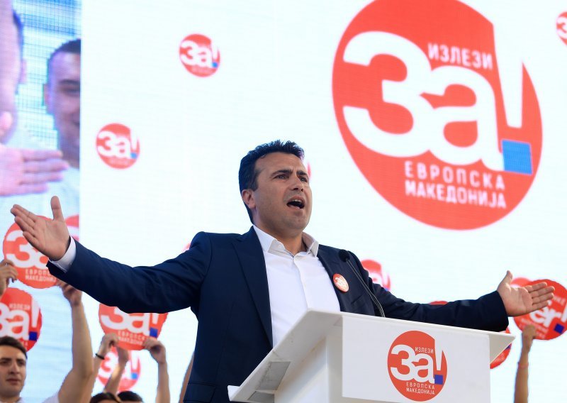 Premijer plaši Makedonce: Ako ne promijenimo ime, čeka nas izolacija