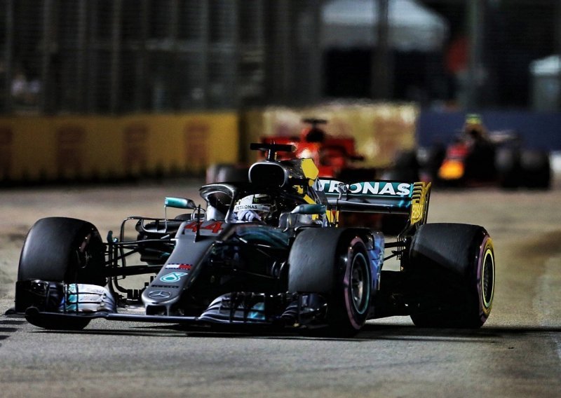 Hamilton pokazao Vettelu i Ferrariju da nisu dostojni osvajanja titule prvaka svijeta