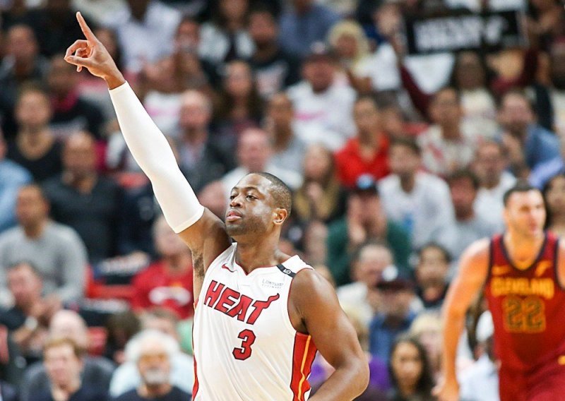 Ništa od mirovine; Dwyane Wade donio odluku o nastavku karijere