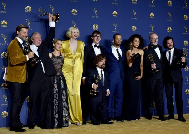 Jubilarna dodjela televizijskih nagrada bez previše iznenađenja - briljirali Claire Foy i 'Igra prijestolja'