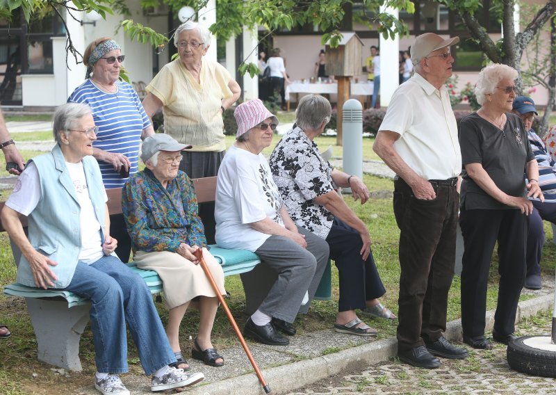 Može li ovih osam mjera osigurati dostojanstvene mirovine?