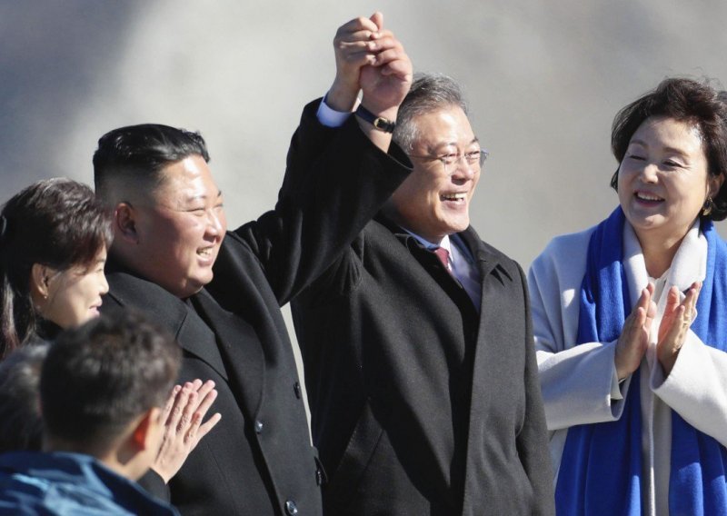 Kim Jong-un južnokorejskom predsjedniku poslao nesvakidašnji poklon