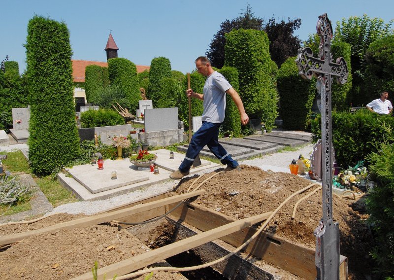 Komunalna poduzeća u velikim problemima - postalo je nemoguće pronaći grobare