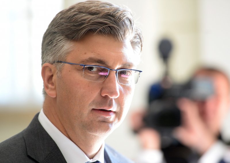 Plenković u Francuskoj: Radni ručak s Macronom, susret s iseljenicima i predavanje na Sorboni