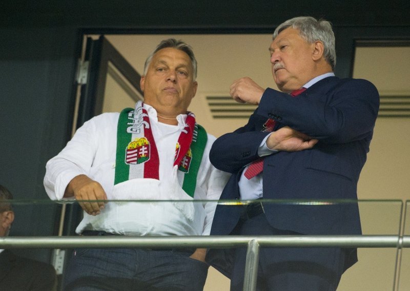 Orban u defanzivi nakon otkrića da je na nogometnu utakmicu putovao luksuznim zrakoplovima