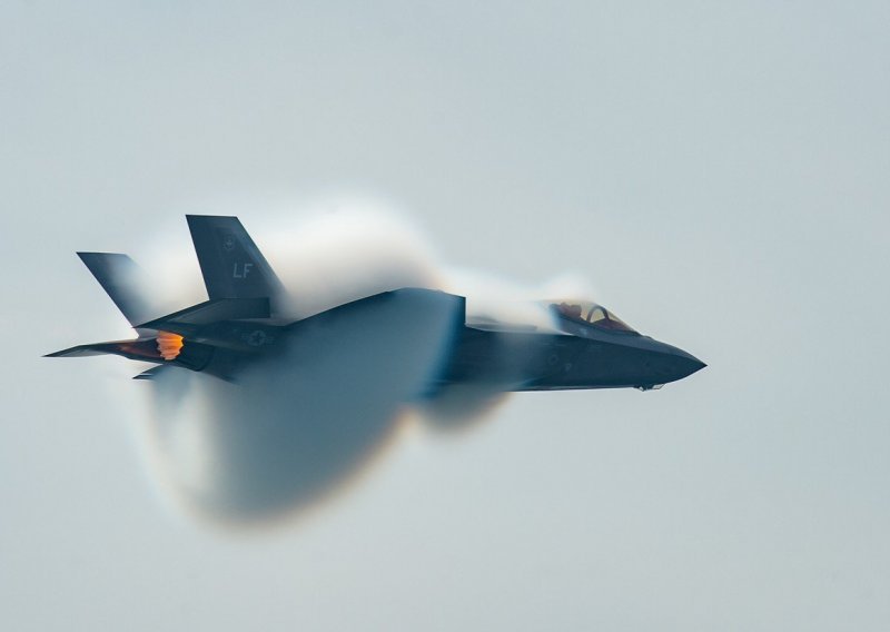 Američki 'nevidljivi' lovac F-35 po prvi put u borbenoj misiji