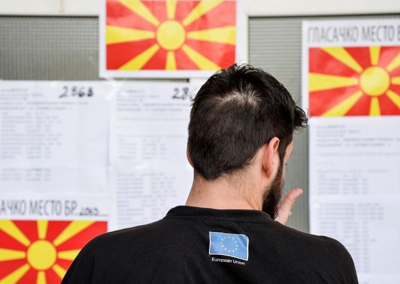 Zatvorena birališta u Makedoniji, odaziv izgleda manji od 35 posto