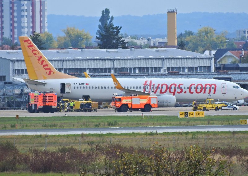 Drama na pisti: Zbog požara u prtljazi avion sletio u Zagreb