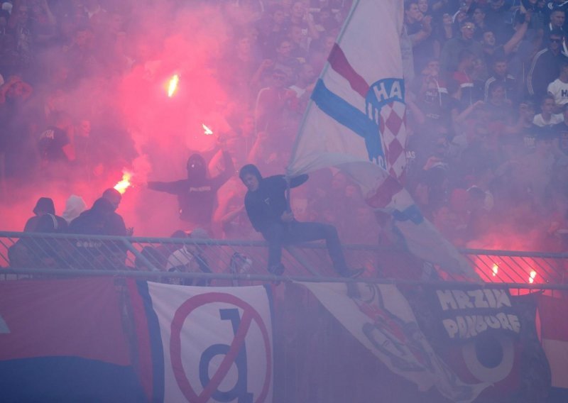 Hajduk nemilosrdno kažnjen za incidente na derbiju: Težak udarac za Splićane...