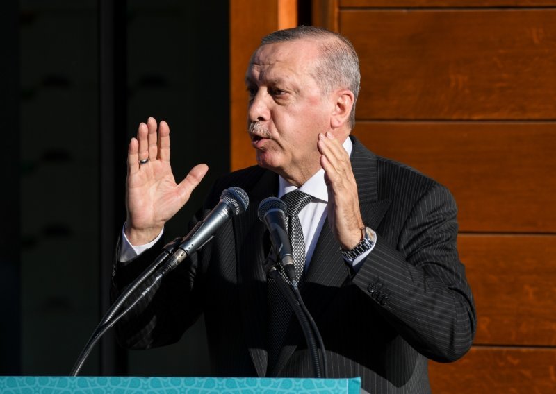 Erdogan pozvao svijet da se protiv islamofobije bori jednako odlučno kao protiv antisemitizma