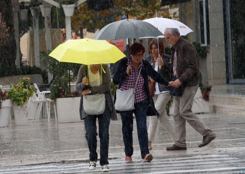 S nedjeljom došlo veliko zatopljenje, ali ne krećite nikud bez kišobrana