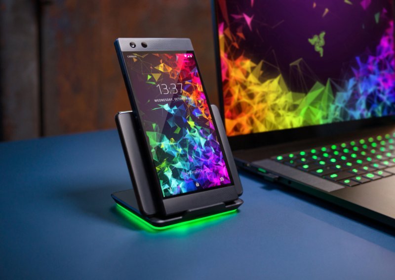 Razer predstavio Razer Phone 2 - skupocjeni telefon skrojen za mobilni gejming