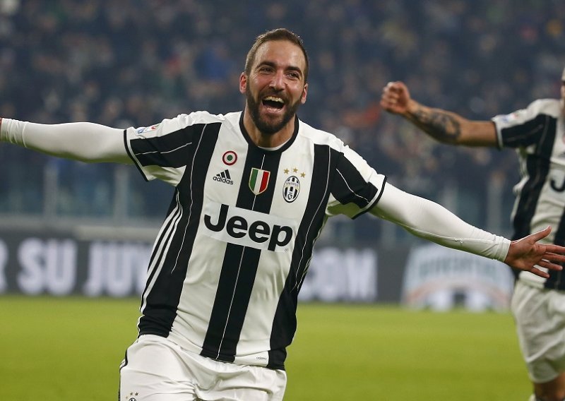 Higuain heroj Juventusa, trener Mandžu ostavio do kraja!