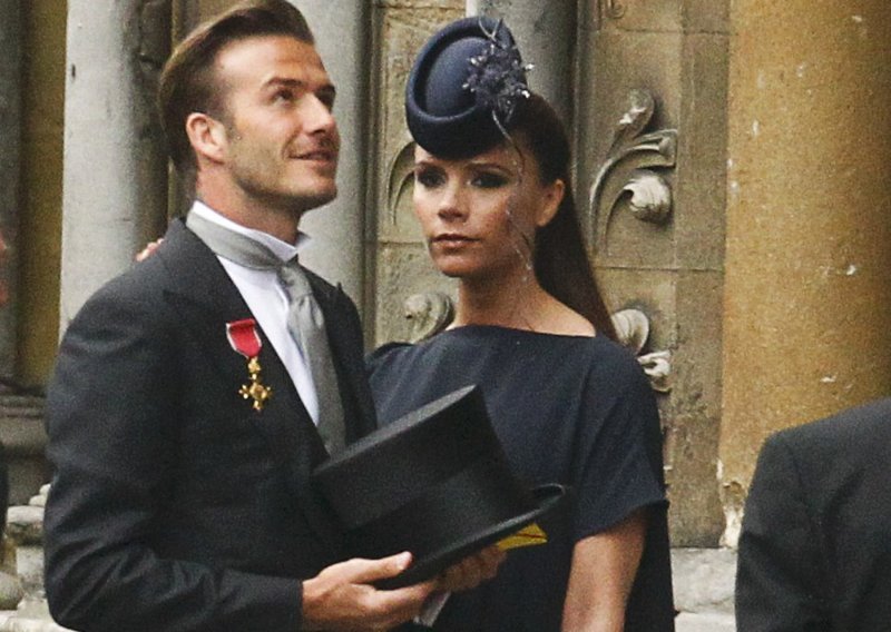 Beckham Victoriji kupuje nakit Elizabeth Taylor