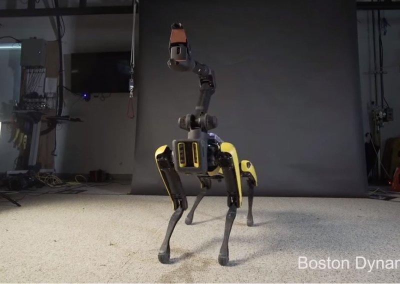 Robotski pas iz Boston Dynamicsa pleše uz Uptown Funk