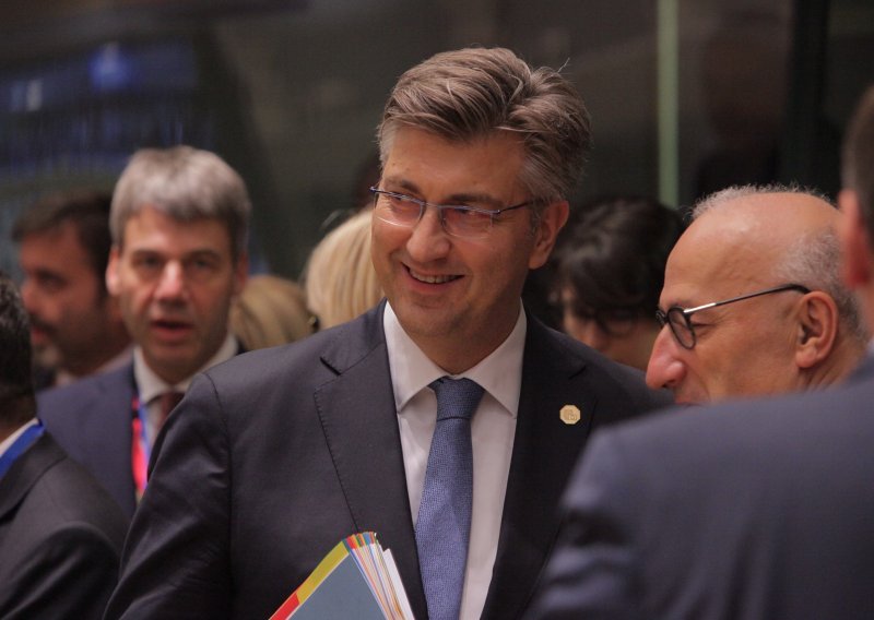 Plenković s Tuskom o višegodišnjem proračunskom okviru