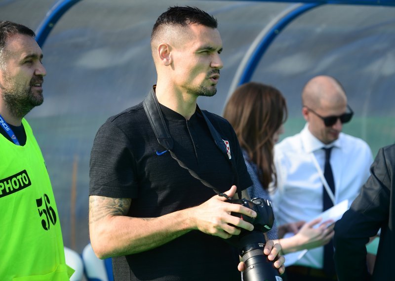 Lovren ni s čim izazvan Englezima ispričao što mu je Modrić priznao; očito je želio da svi to čuju