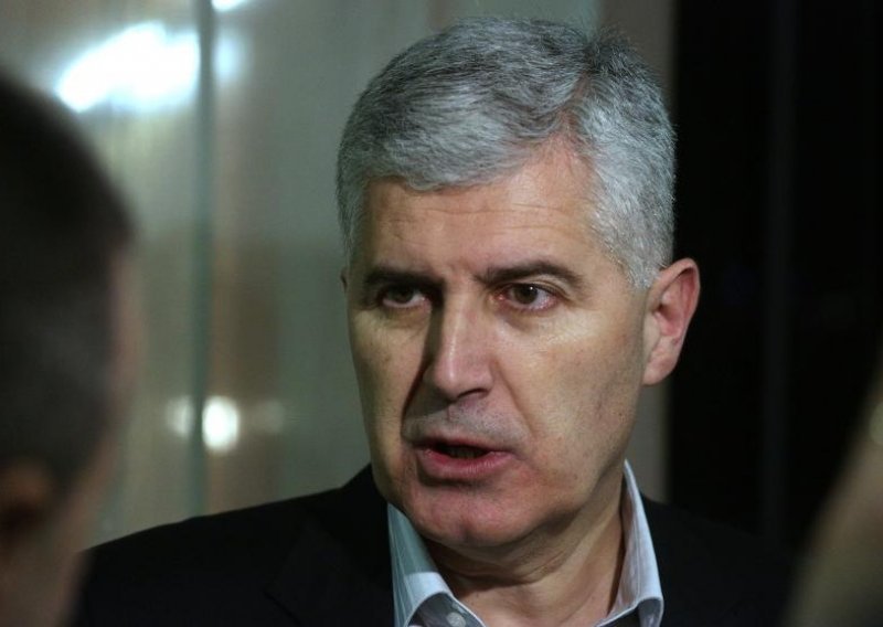 Dragan Čović predao zahtjev za članstvo Bosne i Hercegovine u EU