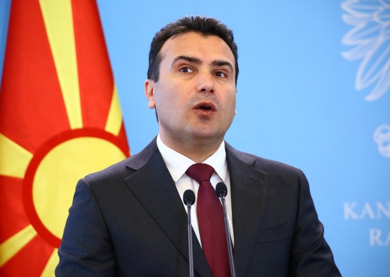 Makedonski parlament u kaosu, odgođeno glasanje o promjeni imena