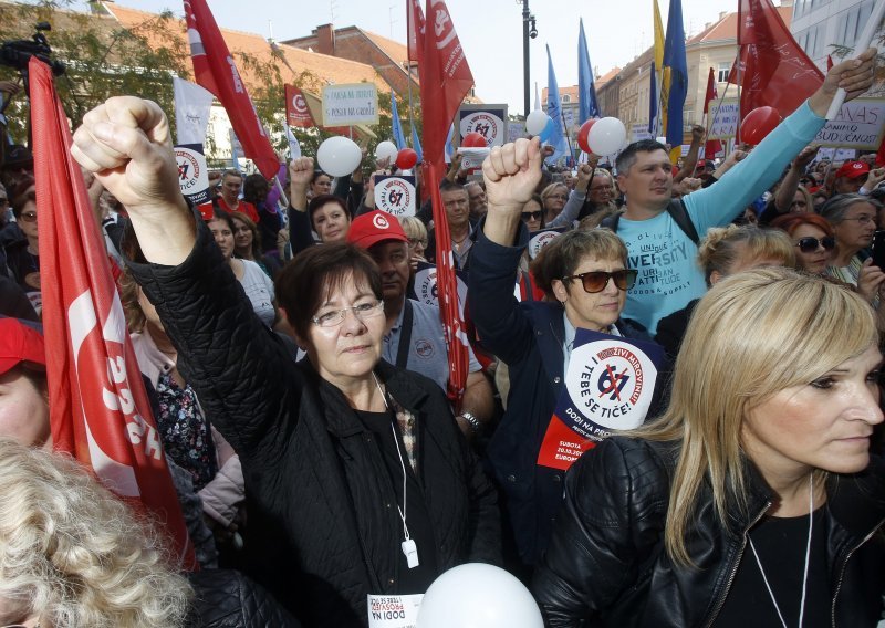 'Neće nam tko na grob imati otići jer će svi napustiti ovu zemlju. Ovo je zemlja zombija'