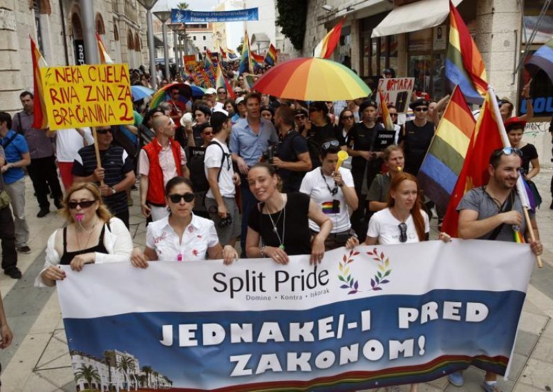 Povorka ponosa gradom pod Marjanom prošla bez nasilja