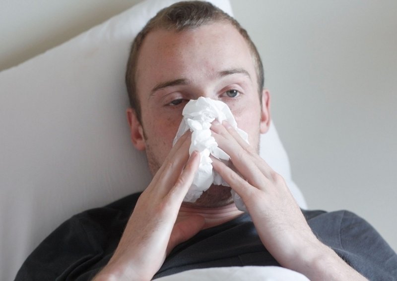 Broj oboljelih od gripe prešao tri tisuće, vrhunac epidemije očekuje se u sljedećih mjesec dana