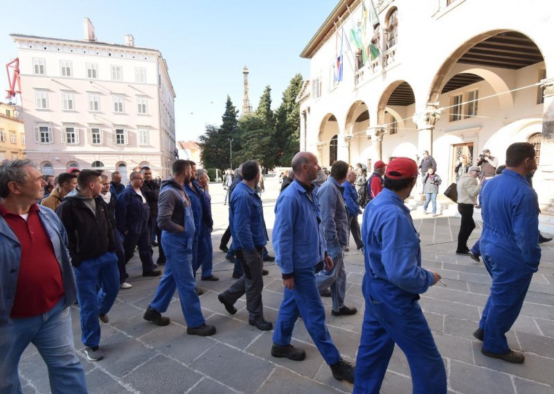 Radnici Uljanika u štrajku, dopušten rad kooperantima na kruzeru