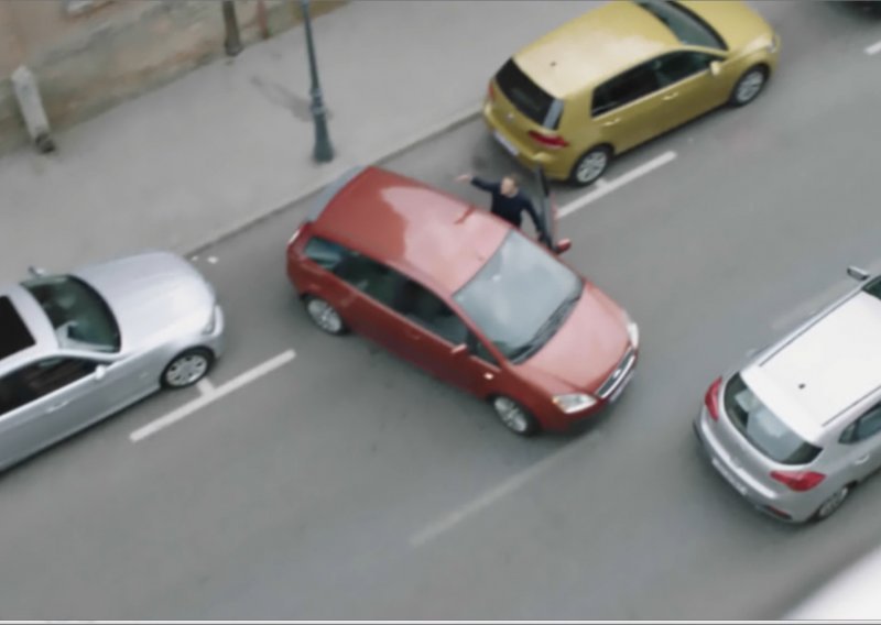 Parkiranje u Zagrebu mala je znanost, a ovaj vozač očito nije neki znanstvenik