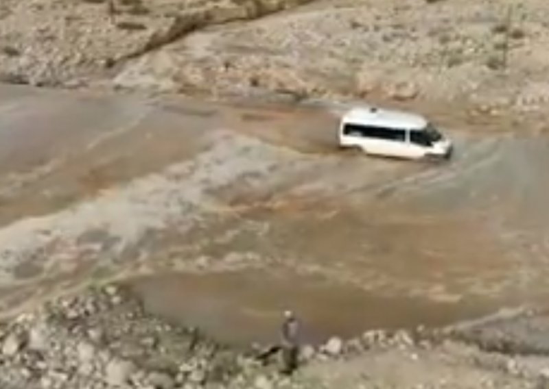 U bujici u Jordanu 17 mrtvih, a među njima najviše učenika koji su bili na školskom izletu