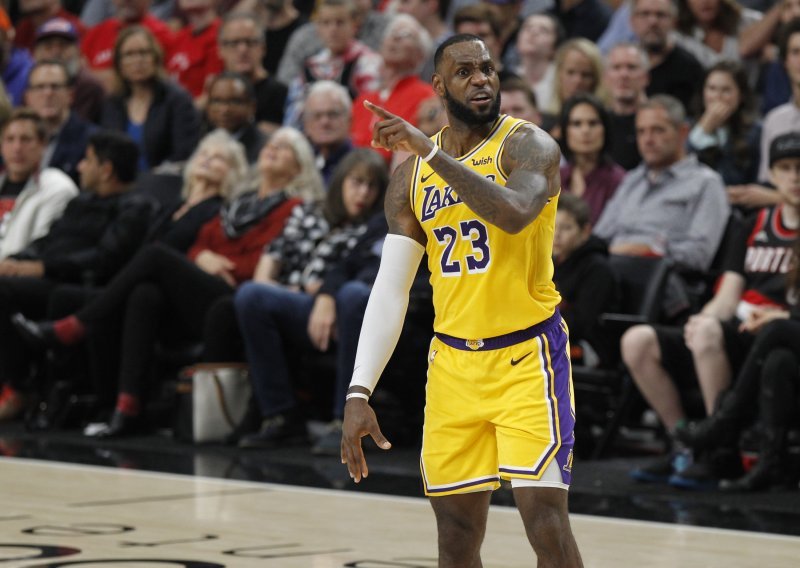 Boston šokirao Westrooka i društvo, LeBron James vodio Lakerse do pobjede