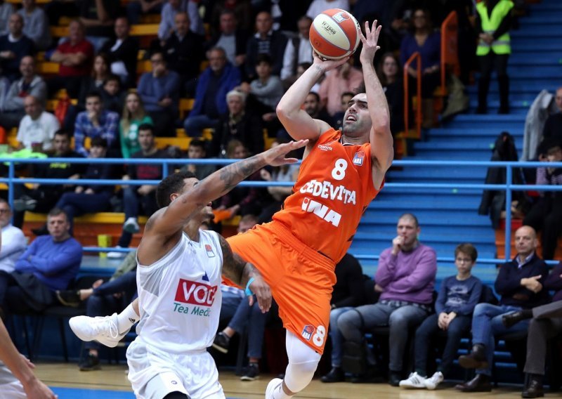 Cedevita se zahvaljujući tricama dobro držala, ali to nije bilo dovoljno za pobjedu