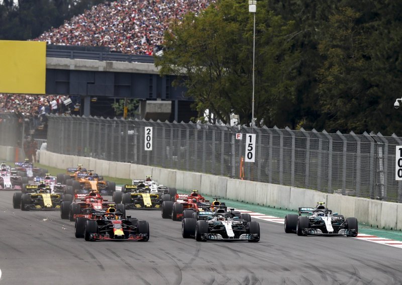 Hamiltonu čevrto mjesto dovoljno za petu titulu; još je samo veliki Schumacher ispred