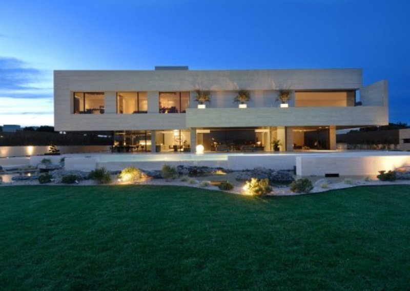 Pogledajte raskošnu vilu koju prodaje C. Ronaldo