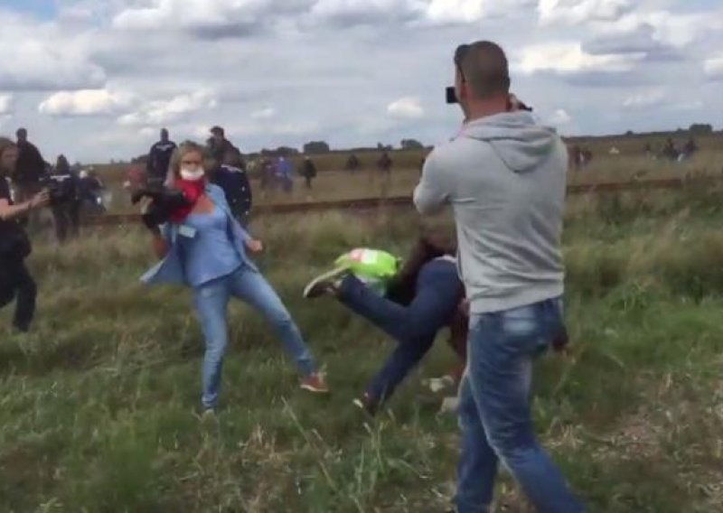 Oslobođena mađarska novinarka koja je nogom udarala izbjeglice