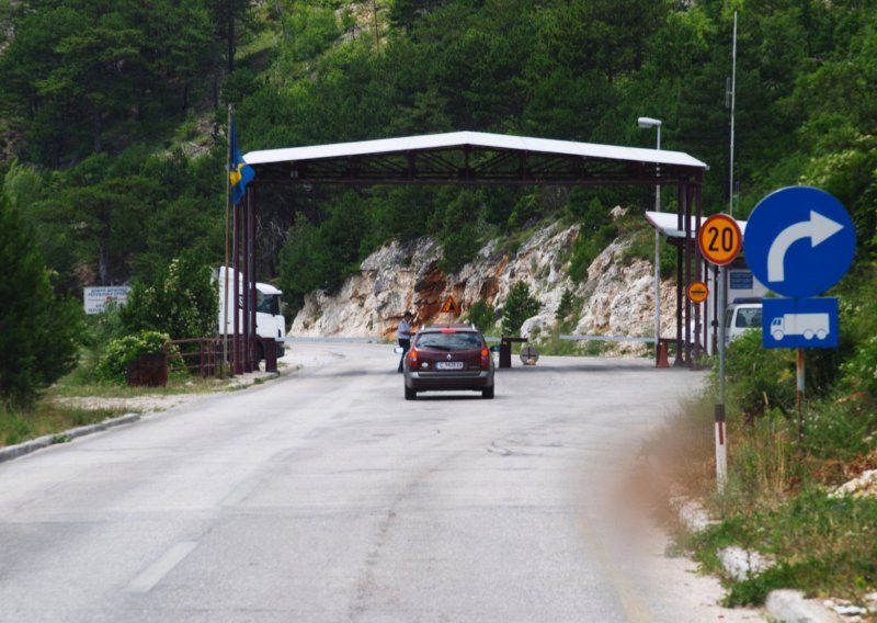 Crna Gora dostavila na granicu popis Srba koji ne mogu ući u zemlju
