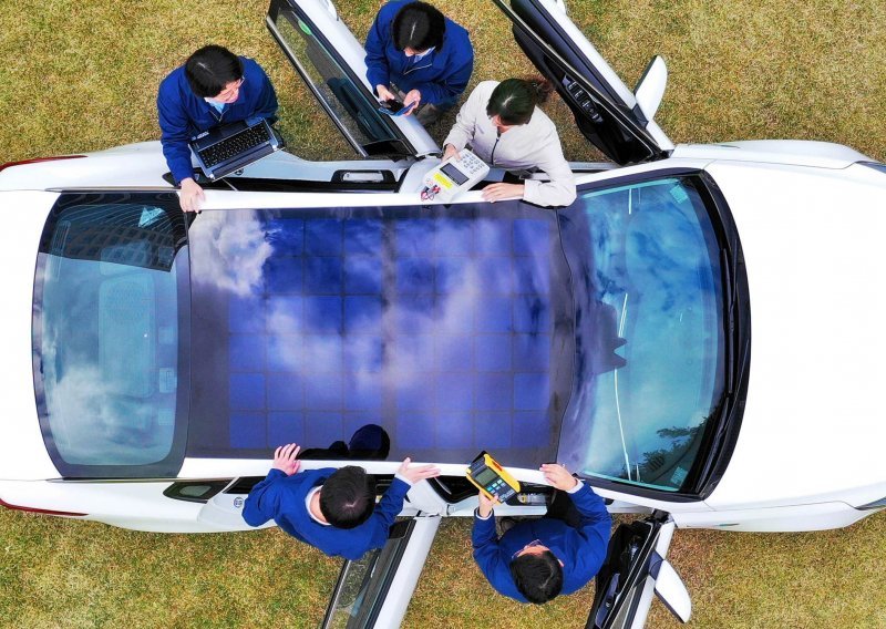 Hyundai i KIA od iduće godine na automobile ugrađuju solarne krovove