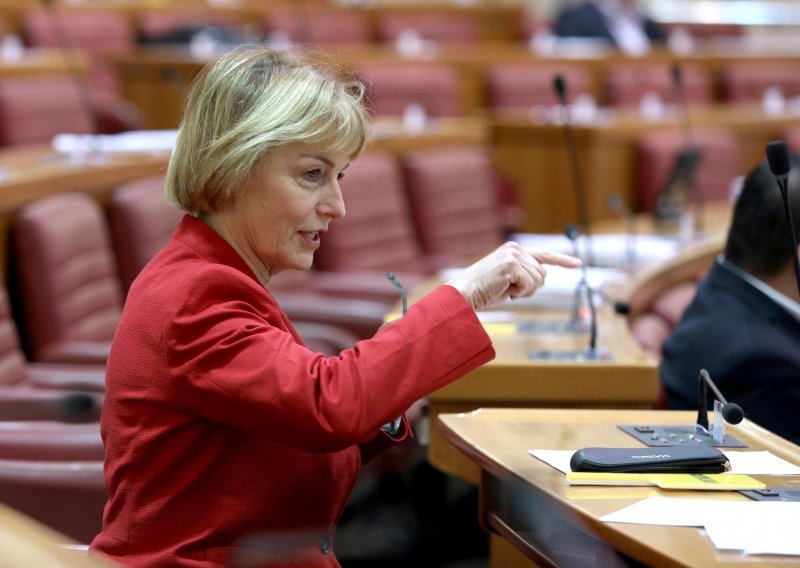 Vesna Pusić oštro: Ovo je miješanje u unutrašnje poslove BiH!