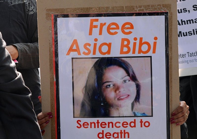 Pakistanska kršćanka Asia Bibi napustila zemlju