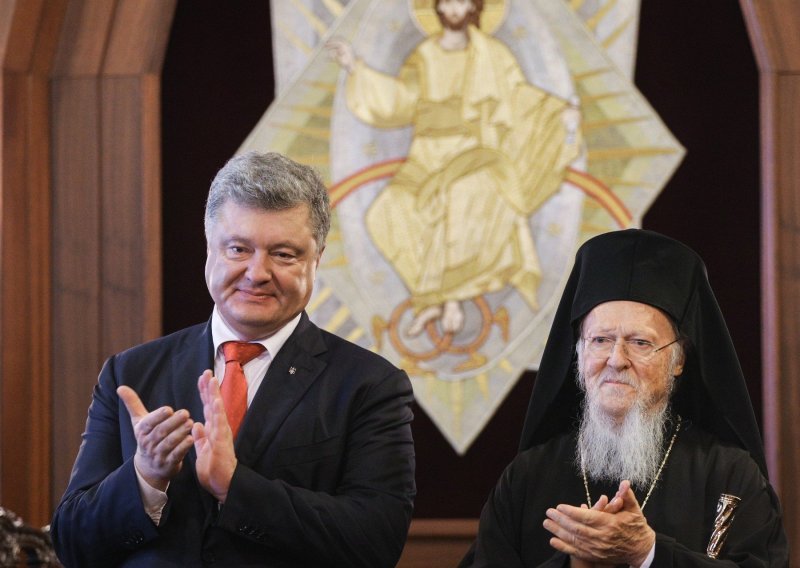 Porošenko i ekumenski patrijarh potpisali sporazum o suradnji