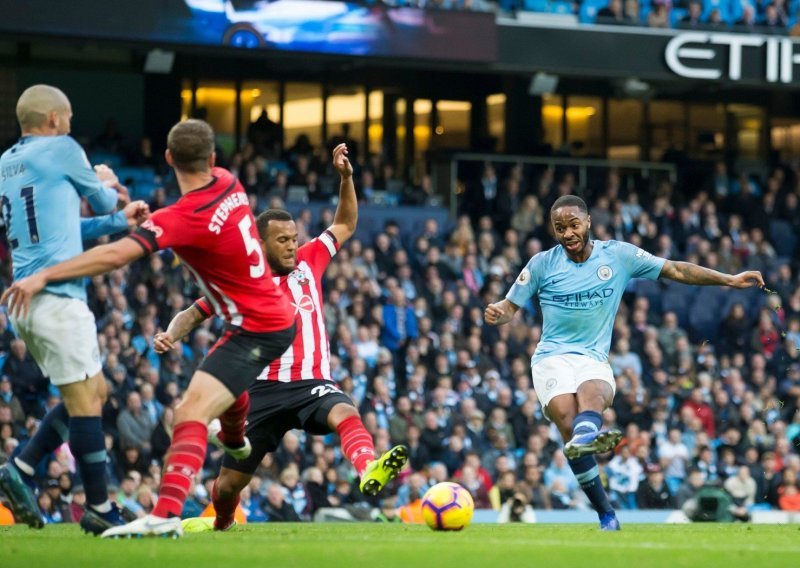 Manchester City 'napunio' S'hampton i ostao na vrhu, Chelsea ga i dalje prati