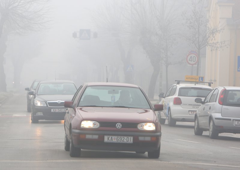 Poledica, magla i jak vjetar stvaraju probleme u prometu
