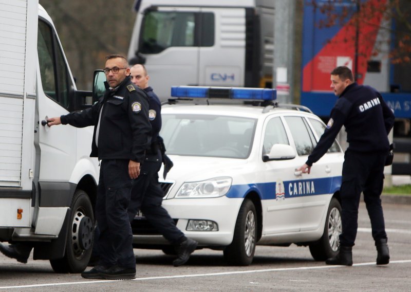 U akciji na autocesti kod Karlovca otkriveni ilegalci, droga...