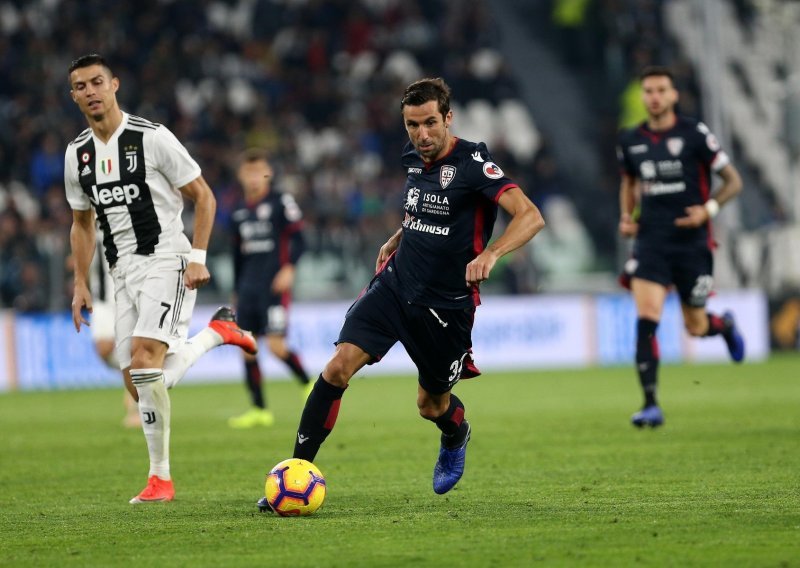 Srna asistent u remiju Cagliarija, Jurić izgubio u močvari protiv Napolija