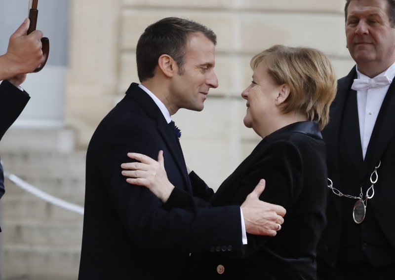 Njemačka i Francuska jačaju savezništvo, produžuju sporazum pomirenja star više od 50 godina